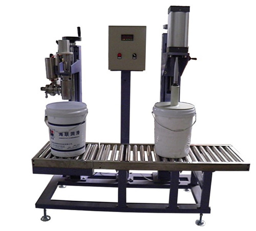 化學(xué)品灌裝機(jī)