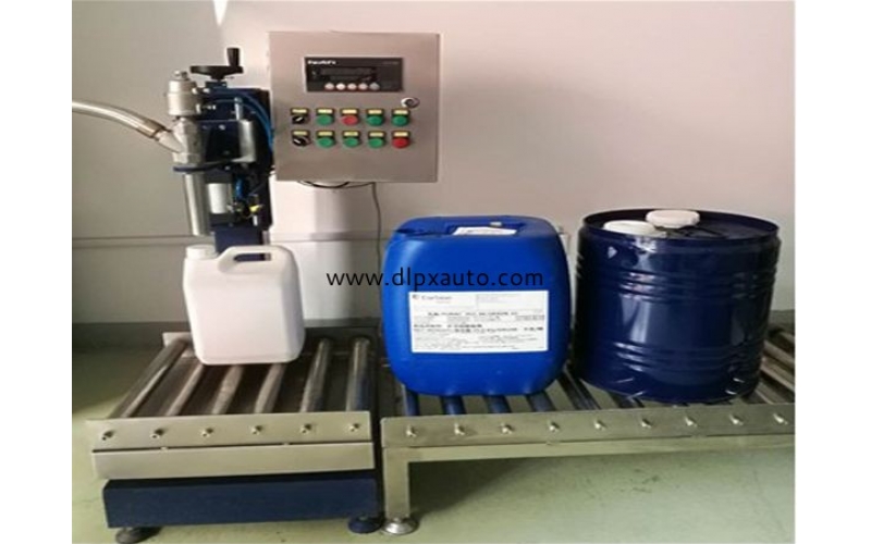 標(biāo)準(zhǔn)液體灌裝機(jī)