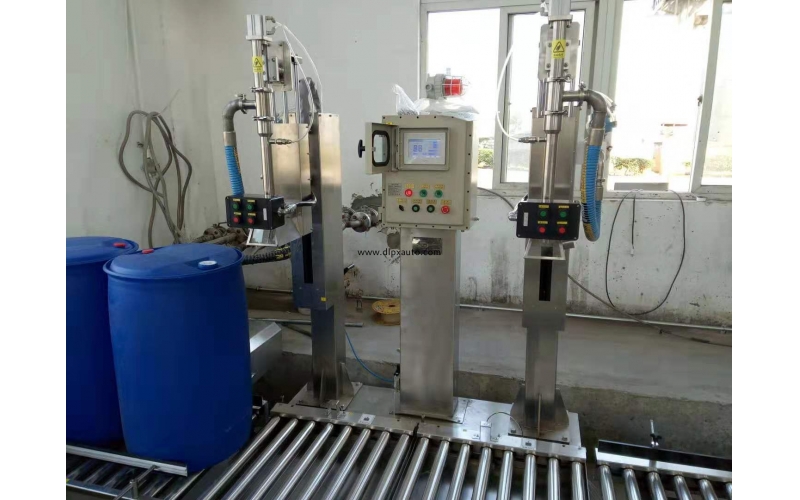 小型半自動(dòng)灌裝秤